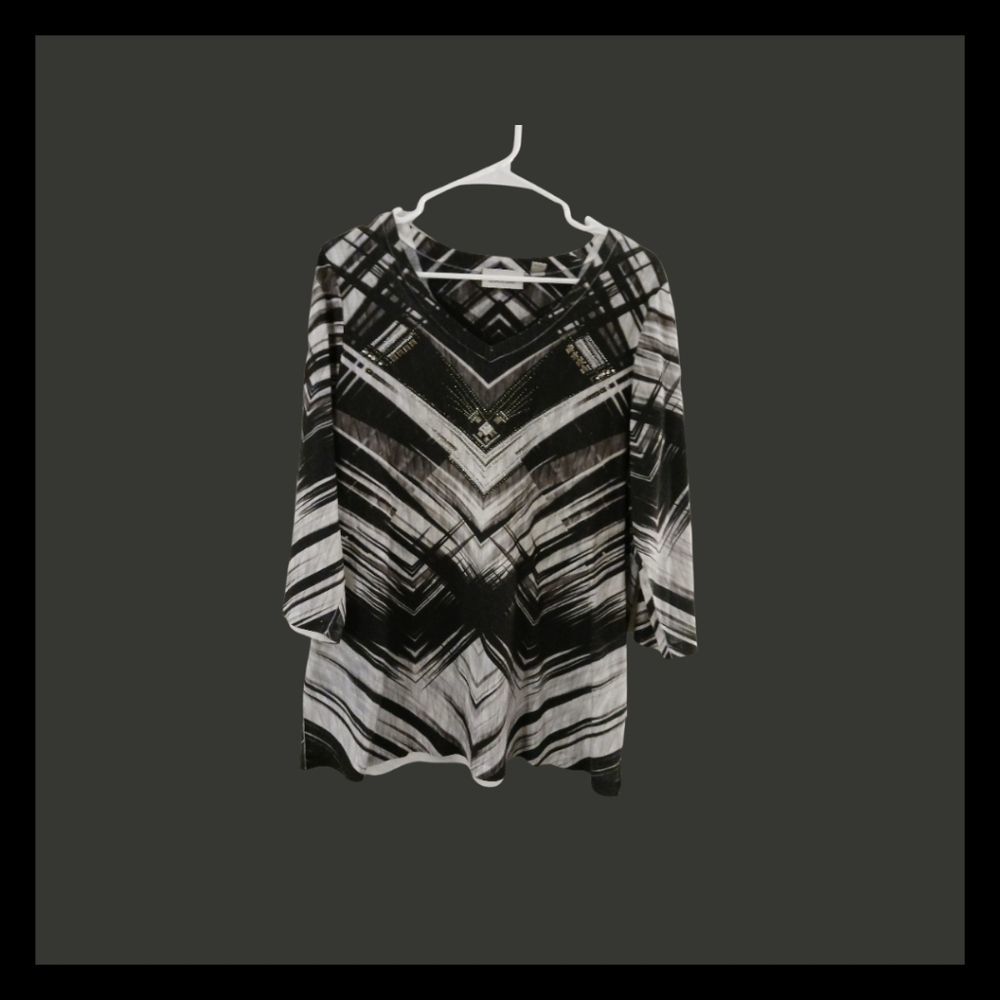 Avenue black/white shirt 14/16